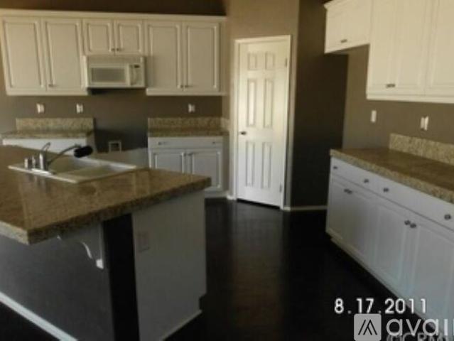 6 BR, 3 BA Apartment 1431 Willowstone Court, San Jacinto, CA 92582
