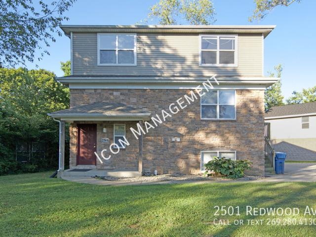 6 BR, 3 BA Apartment 2501 Redwood Ave, Kalamazoo, MI 49006