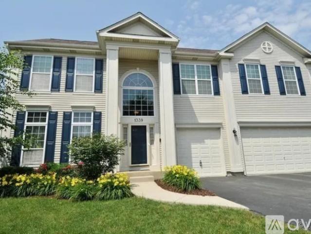6 BR, 4 BA Apartment 1339 Palisades Dr, Bolingbrook, IL 60490