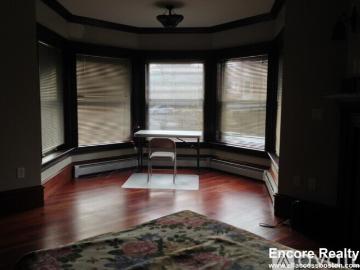 6 BR, 4 BA Apartment 9 Francis St, Unit 1, Brookline, MA 02446