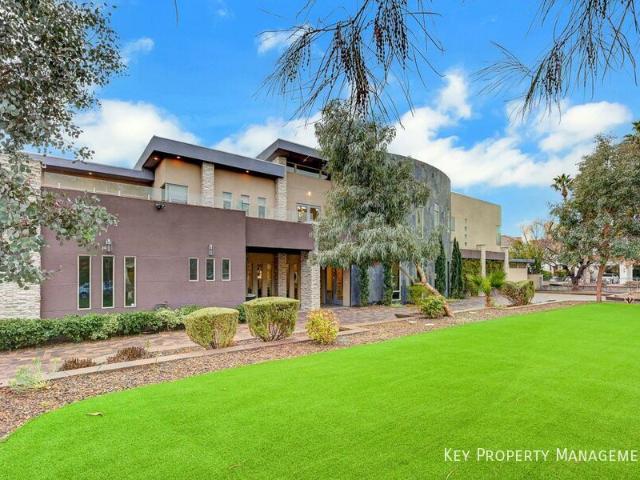 6 BR, 7 BA Apartment 2111 Edgewood Ave, Las Vegas, NV 89102
