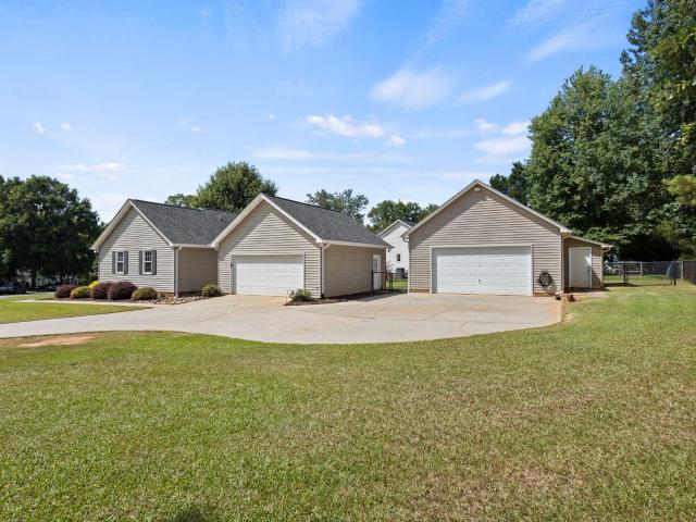 6 Brendle Drive