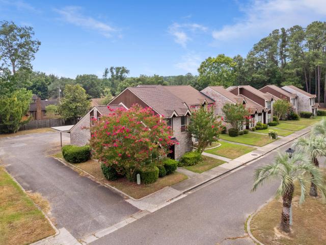6 Brighton Circle