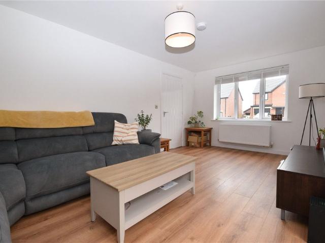 6, Broad Oaks Lane, Churwell, Morley, Leeds, LS27 7ZF