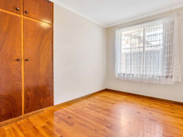 6 Cutting Road