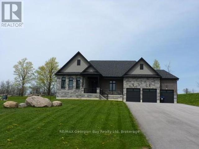 6 Caldwell Drive, Oro Medonte, ON, L0L 2L0 house for sale | Listing ID S13547 | Royal LePage
