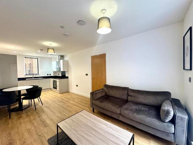 6 Camden Drive, Birmingham B1 1 bed apartment to rent £995 pcm £230 pw