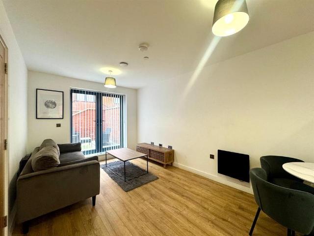6 Camden Drive, Birmingham B1 1 bed apartment to rent £1,025 pcm £237 pw