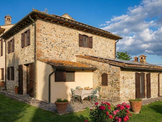 6 Camere da Letto Fattoria Toscana in Vendita A1190t. 367m² San Gimignano