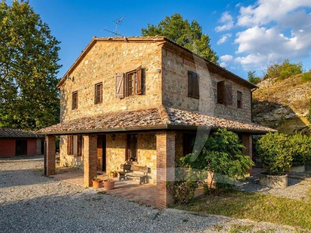 6 Camere Fattoria / Toscana In Vendita A1190ta58088 373m² Cetona