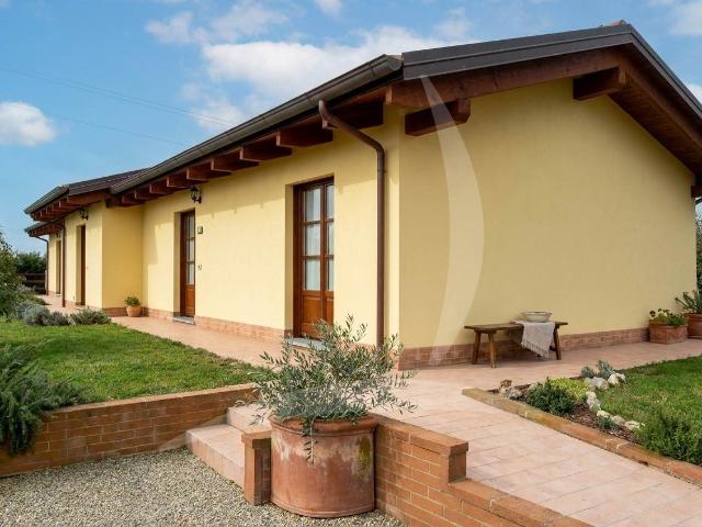 6 Camere Fattoria/Residence in Toscana In Vendita A119. 1000m² Montepulciano Stazione