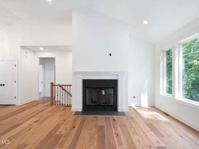 6 Cannon Royal Drive