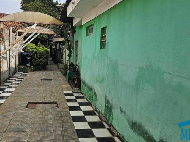 6 Casas para renda ou terreno ótimo para construção de condomínio 500m²