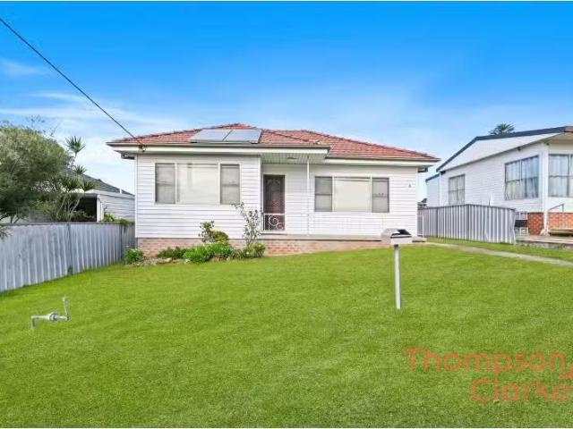 6 Capper Street, Telarah House for rent Listed by Chantelle P.