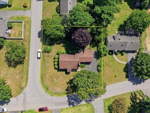 6 Carlton Drive