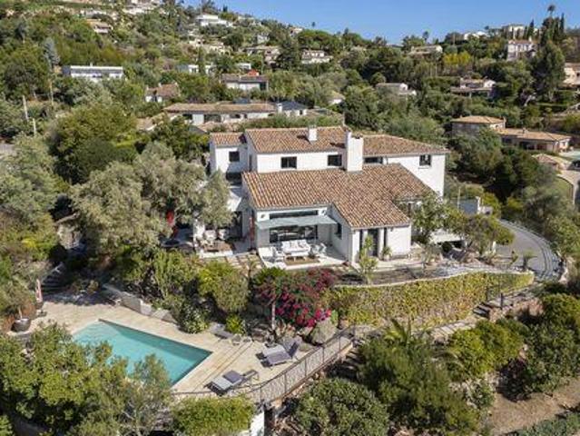 6 chambres, Mandelieu Provence 06210 95011025
