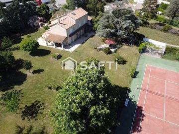 6 chambres, Bourg Rhône 26500 101229795