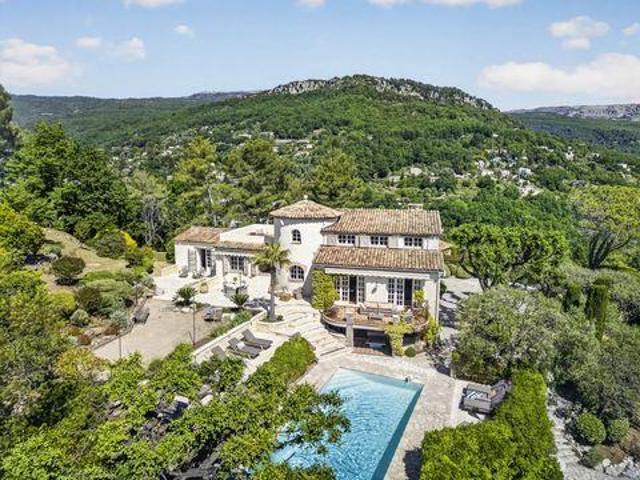 6 chambres, Châteauneuf Provence 06740 103218968
