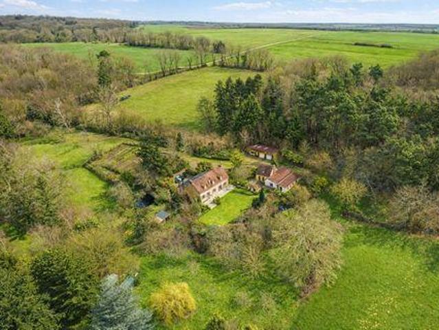 6 chambres, Ecommoy Pays de la Loire 72220 99354957