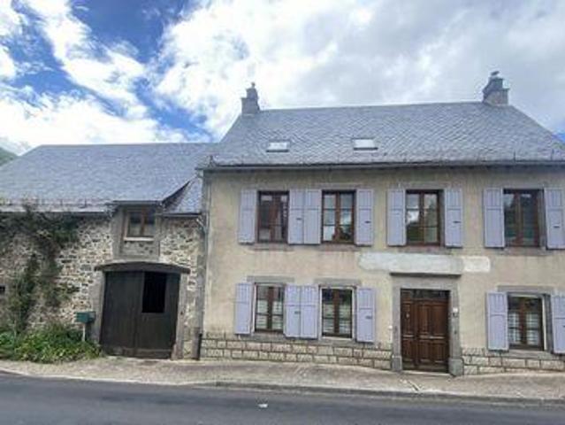 6 chambres, Saint Auvergne 15190 LS103383034