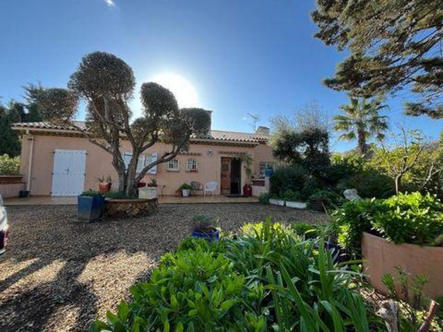 6 chambres, Saint Provence 83370 LS102706147