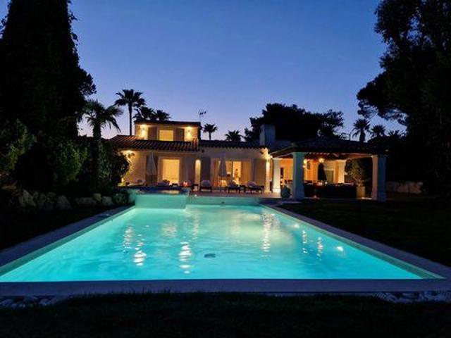 6 chambres, Saint Provence 83990 101663688