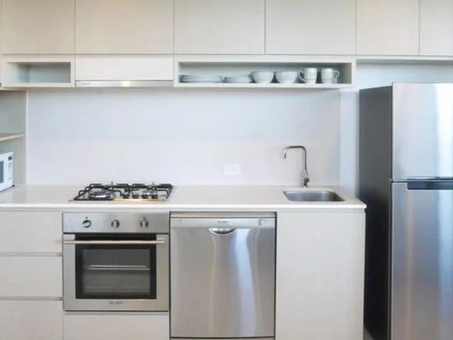 6 Clarkson Court, Melbourne