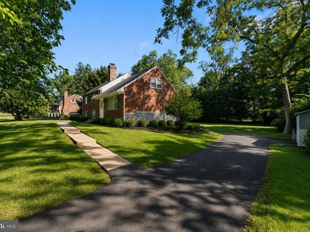 6 Clover Lane