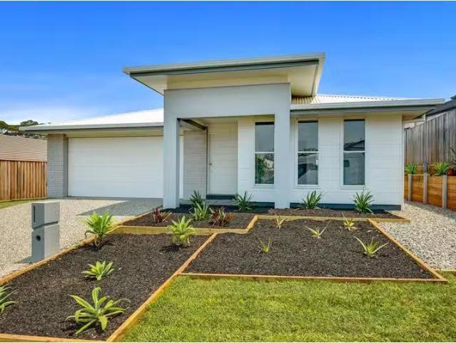 6 Clunes Street, Port Macquarie House for rent Listed by Hem.