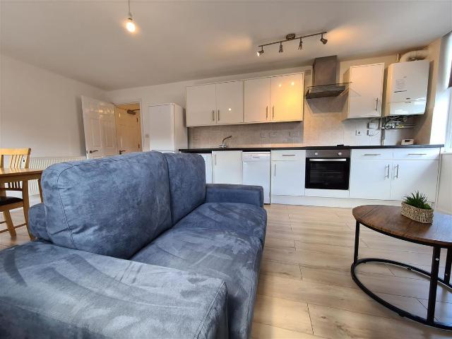 6 Coppers Court, Ferrars Road, Huntingdon PE29, 1 bed flat to rent, £995 pcm | PrimeLocation