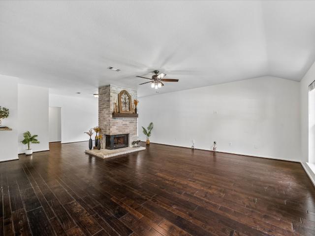 6 Cottage Grove Place