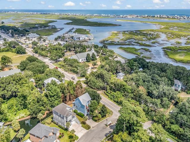 6 Cottage Dr