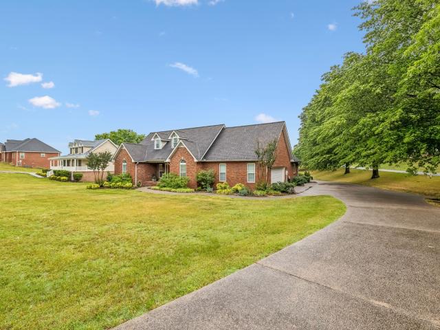 6 County House Cir