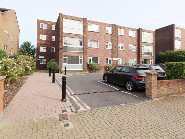 6 Court Downs Road, Beckenham, Kent BR3, 1 bed flat to rent, £1,375 pcm | PrimeLocation