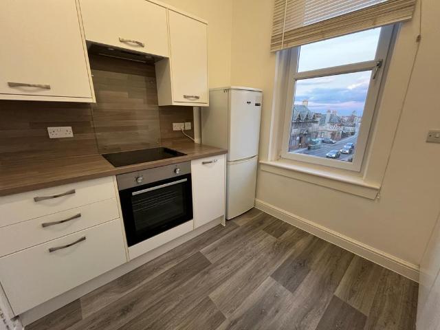 6 Dundas Street, Bonnyrigg. 1 bed flat to rent £850 pcm £196 pw