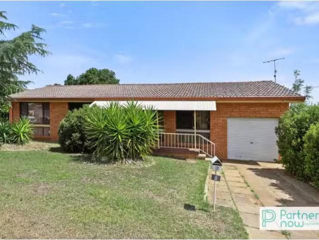 6 Dandaloo Street, TAMWORTH House for rent Listed by Sophie D.