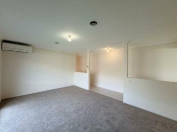 6 Day Place, Hampton Park VIC