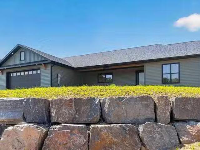 6 Deer Haven Drive, Kentville, NS, B4N 0C1 house for sale L.