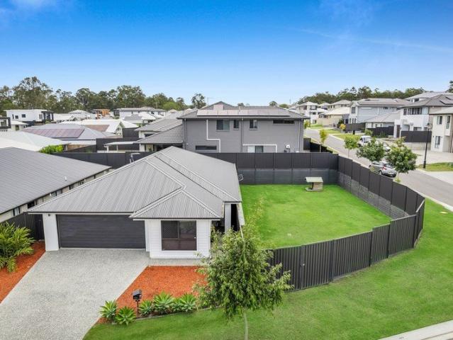 6 Diamond Street, Pallara, QLD Modern four bedroom family home with a huge backyard and contemporary comforts