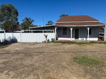 6 Dijon Street, KATANNING, WA 6317