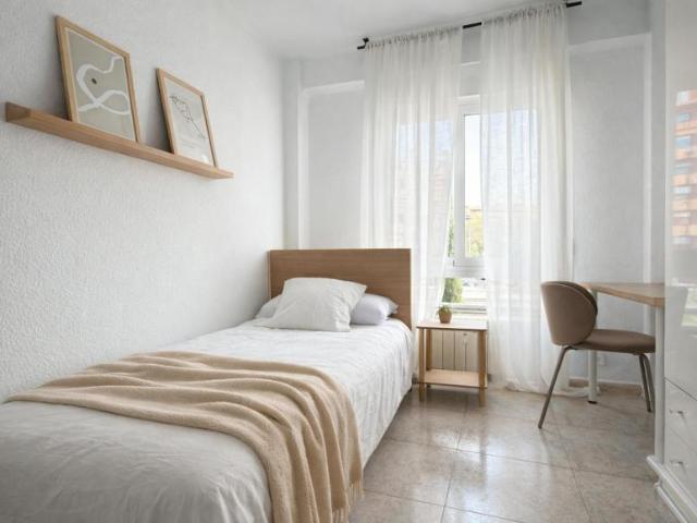 6 Dormitorio Apartamentos Madrid Madrid 104783002