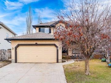 6 Douglas Woods Bay Se, Calgary, AB, T2Z 3A1 house for sale | Listing ID A2314 | Royal LePage
