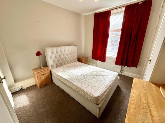 6 Dragon Parade, Harrogate HG1 1 bed in a house share to rent £750 pcm £173 pw