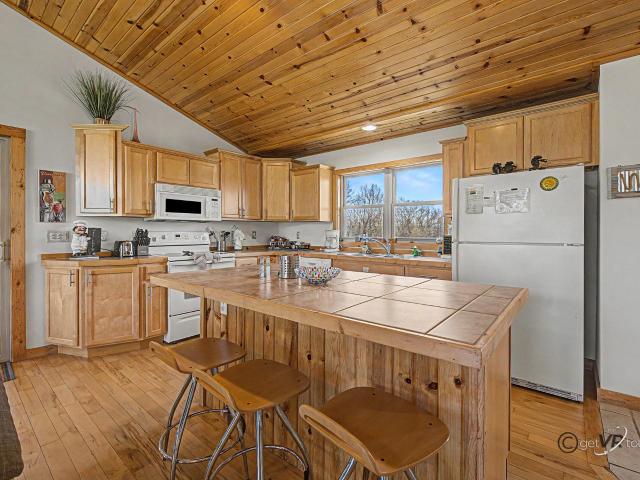 6 E Aspen Court