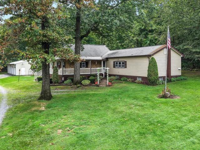 6 E Ryeland Lane