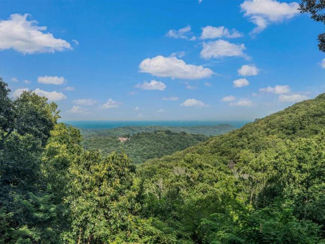 6 Eagle Rock Road