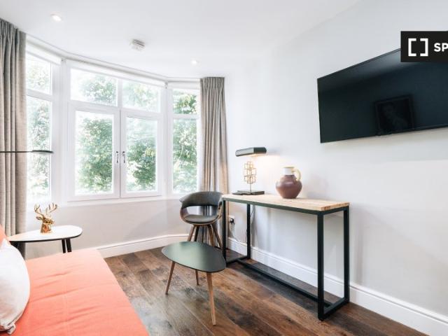 6 Earl's Court Gardens, London, SW5 0TR, United Kingdom | 1 bed apartment for rent #16945121 | Rentberry