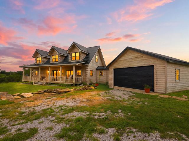 6 Earthaven Drive