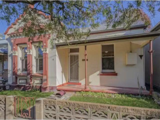 6 Eddy Street, HAMILTON House for rent Listed by Madeline Fre.