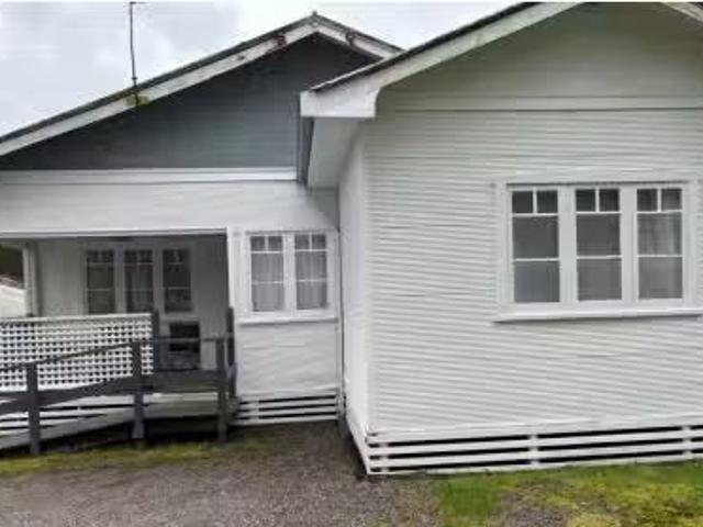 6 Esplanade, QUEENSTOWN, TAS 7467 House for Rent
